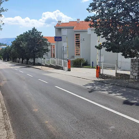 Ana Apartment Selce