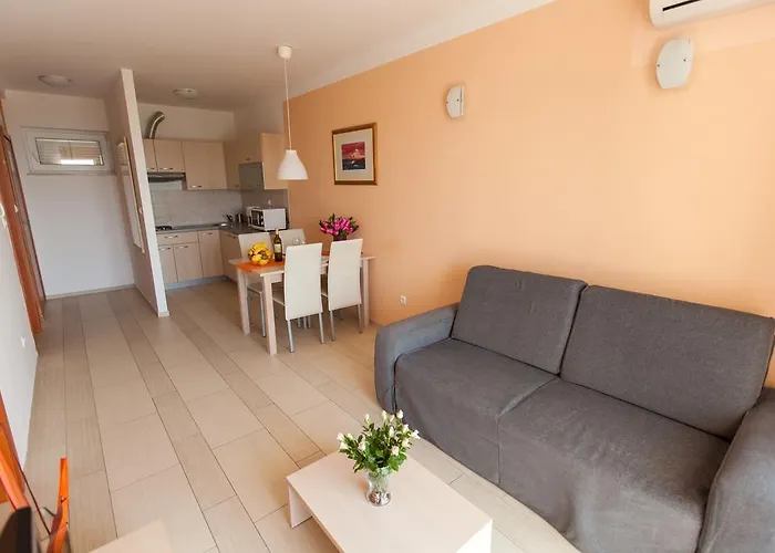 Apartment Ana *